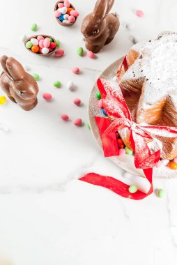 Geleneksel Paskalya kek Panettone