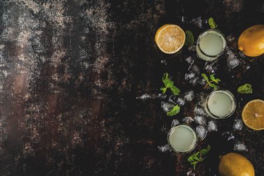 İtalyan likörü limoncello