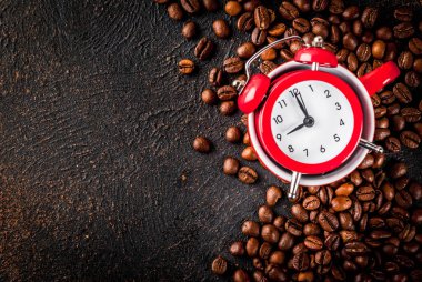 kahve fincanı ile çalar saat