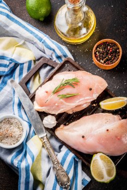 Çiğ et, tavuk göğüs fileto