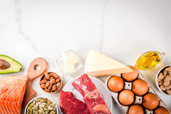 Ketogenic düşük karbonhidrat kavramı diyet. Hig sağlıklı dengeli gıda