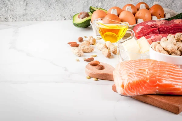 Ketogenic düşük karbonhidrat kavramı diyet. Hig sağlıklı dengeli gıda — Stok fotoğraf
