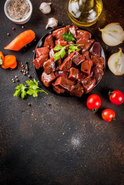 Ham sığır eti karaciğer dilimlenmiş