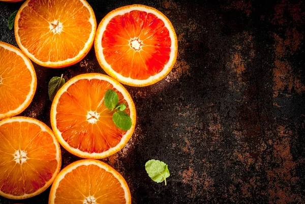 Fresh raw blood oranges — Stock Photo, Image