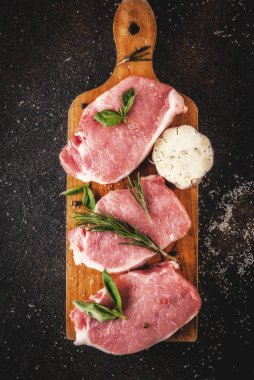 Çiğ et, domuz eti biftek 