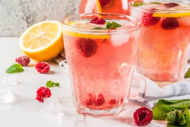 Ahududu mojito veya limonata