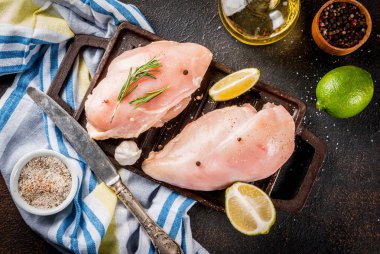 Çiğ et, tavuk göğüs fileto