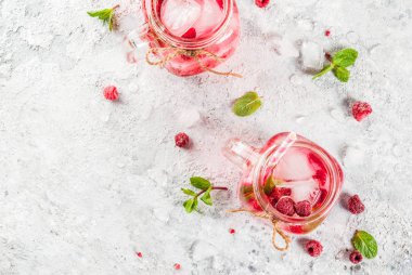 Ahududu Sangria, limonata veya Mojito