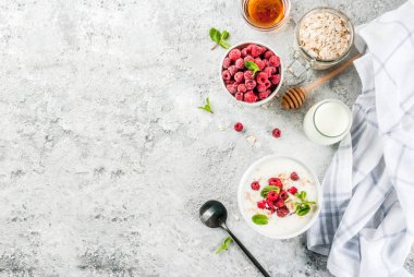 Yaz kahvaltı için malzemeler