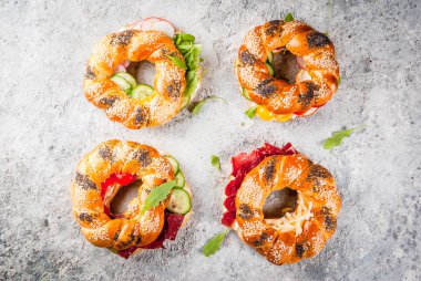 Çeşitli simit sandviç