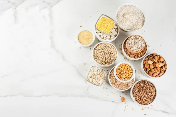 Varios tipos granos de cereales grañones — Foto de Stock