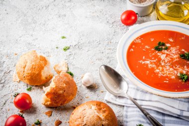 Domates çorbası Gazpacho.