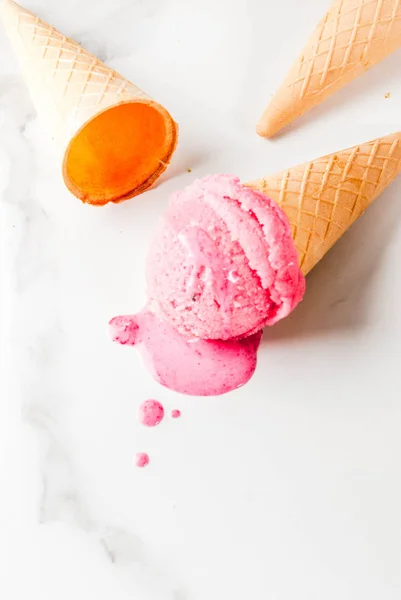 Colorido derretimiento helado — Foto de Stock