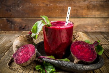 Pancar suyu veya smoothie