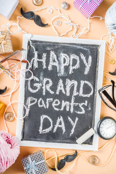 Fond heureux grand-parents jour — Photo