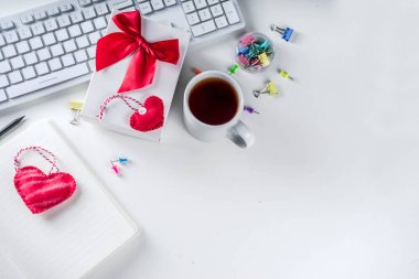 Gizli Sevgililer Günü ofis oyunu konsepti