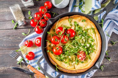 Tuzlu Vegan Hollandalı bebek pişmiş pancake