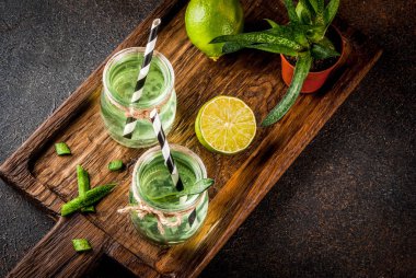 Aloe vera veya kaktüs suyu