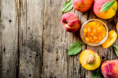 ev yapımı şeftali reçeli