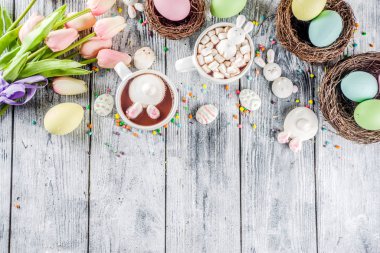 Paskalya komik sıcak çikolata