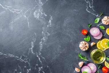 Sebze ve otlarla yemek pişirme