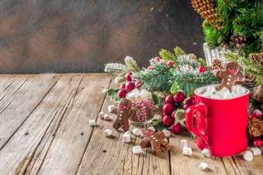 Çikolatalı zencefilli Noel bardağı.