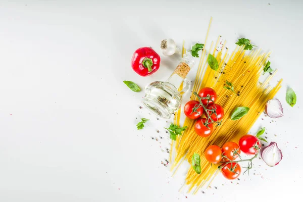 Ingredientes tradicionales para pasta de espagueti — Foto de Stock