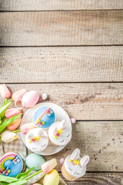 Cupcakes de Páscoa caseiros bonitos — Fotografia de Stock