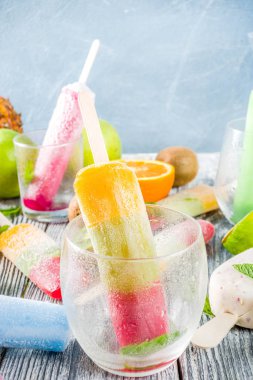 Renkli meyve dondurma dondurma