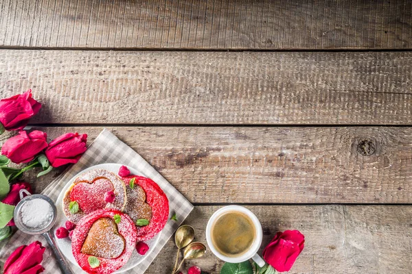 Herzförmige Pfannkuchen — Stockfoto