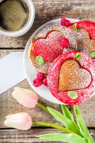 Herzförmige Pfannkuchen — Stockfoto