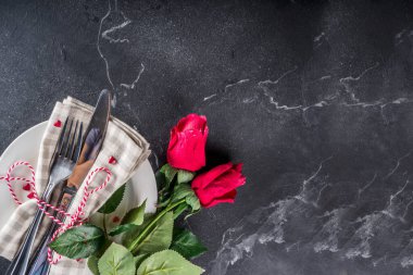 Sevgililer günü yer sofra