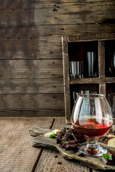 Bicchiere di brandy, whisky o cognac — Foto Stock
