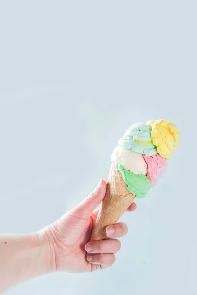 Стек барвистих морозива — стокове фото