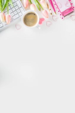 Bahar kadını ofis konsepti düz yatak