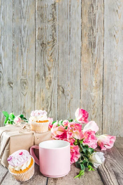 Felice mamme giorno sfondo con cupcakes — Foto Stock