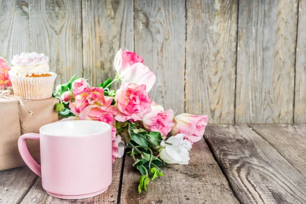 Felice mamme giorno sfondo con cupcakes — Foto Stock