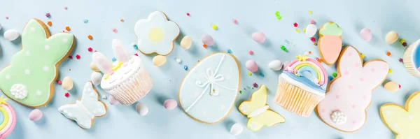 Cute homemade easter cupcakes — Stock Photo, Image