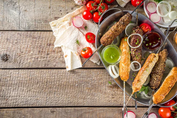 Zomer Bbq Feestje Shish Kebab Een Stokje Van Gemalen Rundvlees — Stockfoto