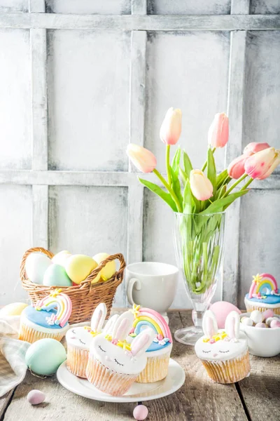 Easter Holiday Greeting Card Background Cute Homemade Cupcakes Traditional Easter — Stock Photo, Image