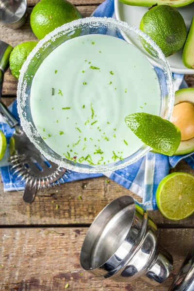 Rezepte Und Ideen Für Alkoholische Cocktails Avocado Und Limetten Margarita — Stockfoto