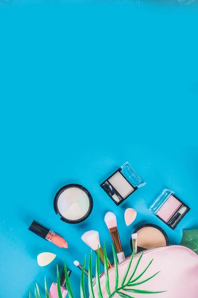 Professionelles Make Kosmetik Set Mit Tropischen Sommerblättern Frauentasche Make Artikel — Stockfoto