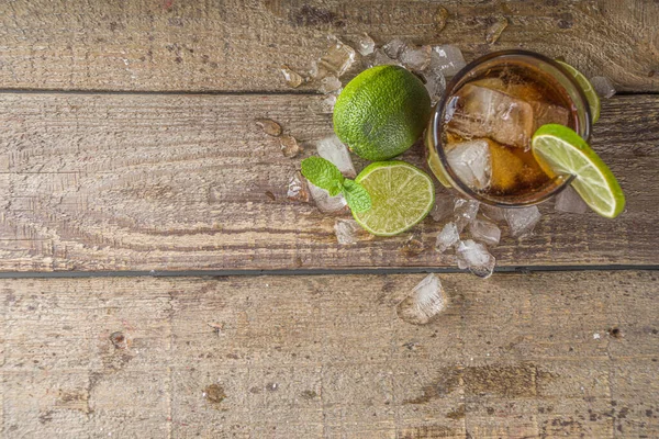 Summer Iced Alcohol Drink Cola Lime Rum Cola Cuba Libre Royalty Free Stock Images