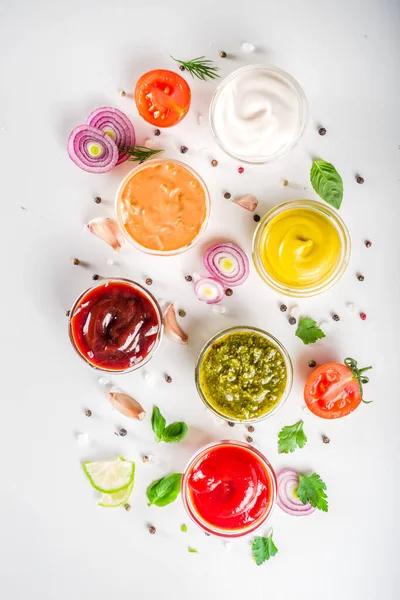 Ensemble Sauces Dans Petits Bols Ketchup Mayonnaise Moutarde Sauce Barbecue — Photo