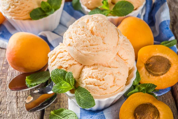 Homemade Sweet Apricot Ice Cream Apricot Gelato Balls Small Bowls — Stock Photo, Image