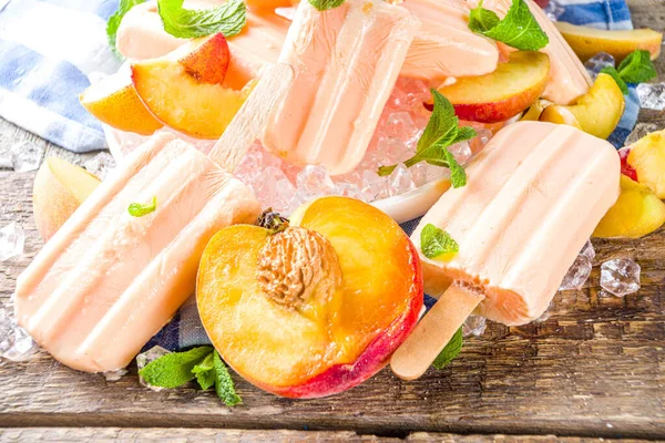 Hemlagad Persika Isglass Fruktig Lollypop Icke Mejeri Vegan Gelato Grå — Stockfoto