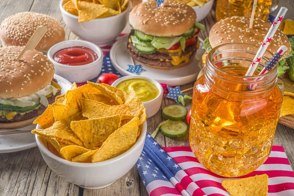 독립기념일 전통적 현충일 American Memorial Day Patriotic Picnic Burger French — 스톡 사진