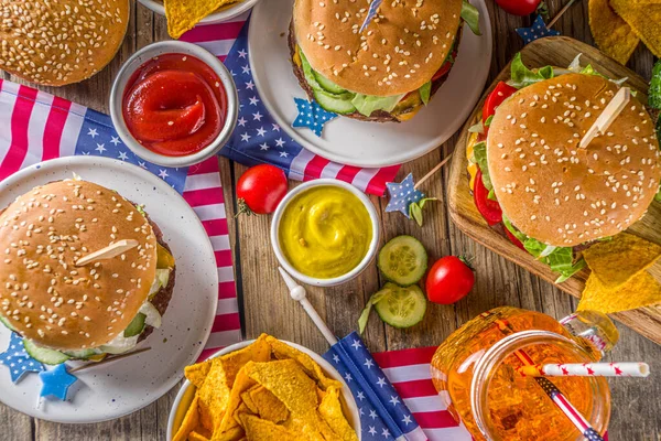 독립기념일 전통적 현충일 American Memorial Day Patriotic Picnic Burger French — 스톡 사진