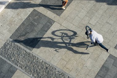 adam bmx akrobatik şekil siluet