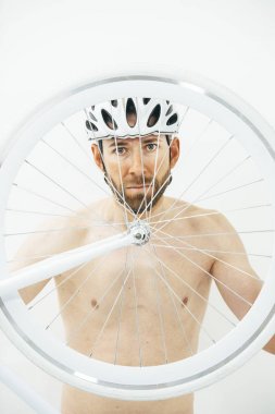 Beyaz Bisiklet adamla Nake